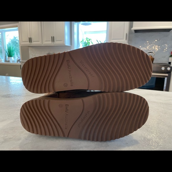 Emu Australia waterproof lace up boots - Picture 4 of 5